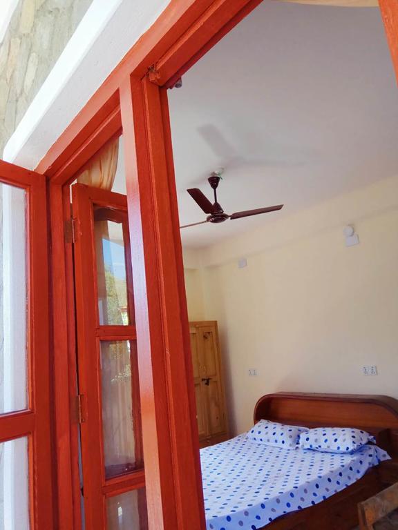 Dinesh House Bed & Breakfast Pokhara Exterior photo